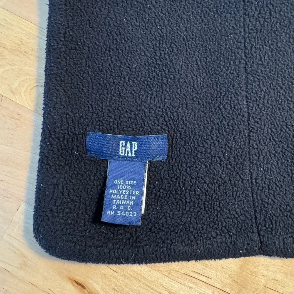 Vintage GAP Adult Black Fleece Scarf Holiday 2000